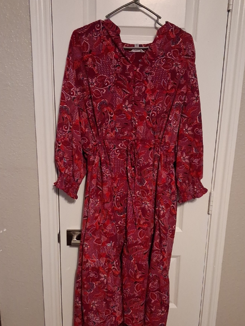 Time and Tru Red Floral Long-Sleeve Midi Dress